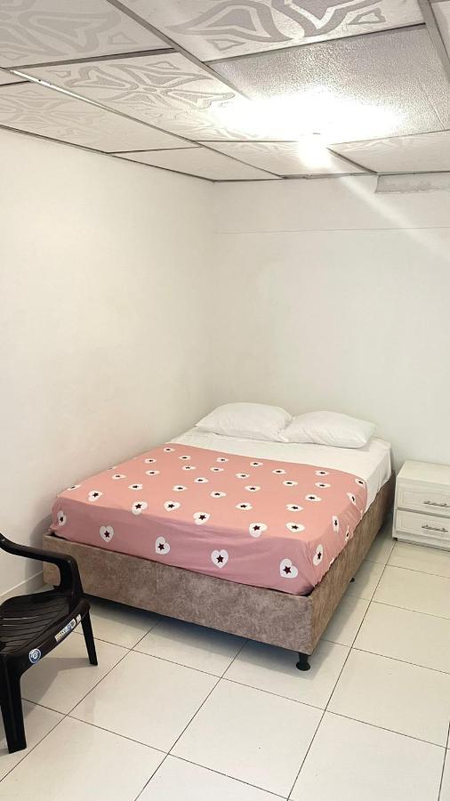 Отель Cartagena Hostal Экстерьер фото